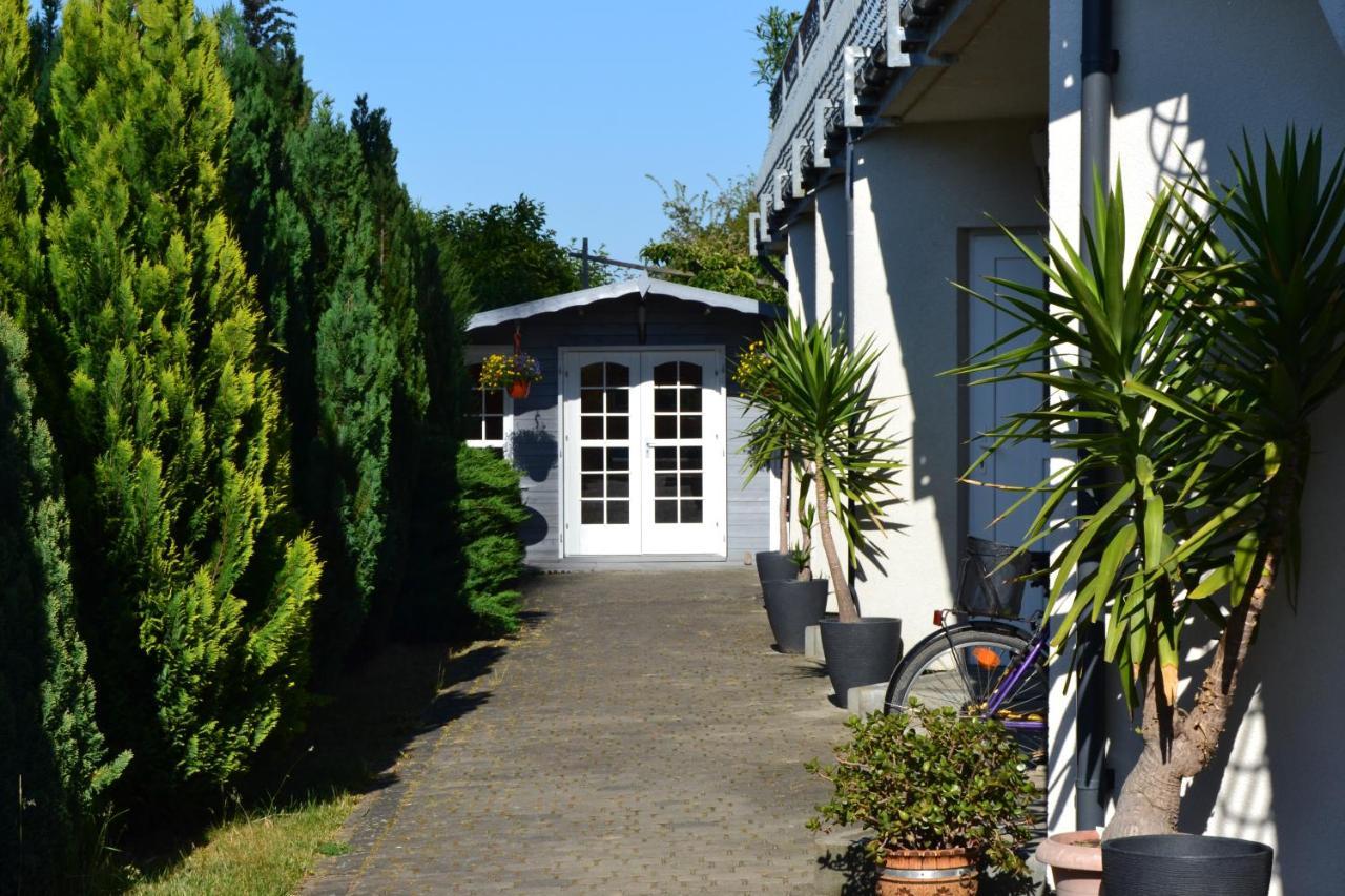 Dom Aurora - Pokoje 2, 3, 4 Osobowe Nad Morzem Dziwnówek Exterior foto